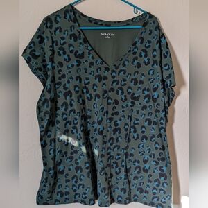Ava & Viv Green Leopard Print V Neck Shirt
